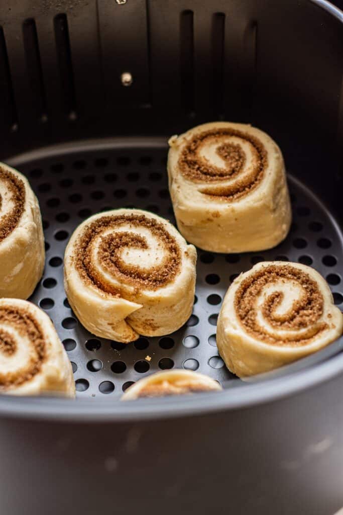 cinnamon buns in air fryer.